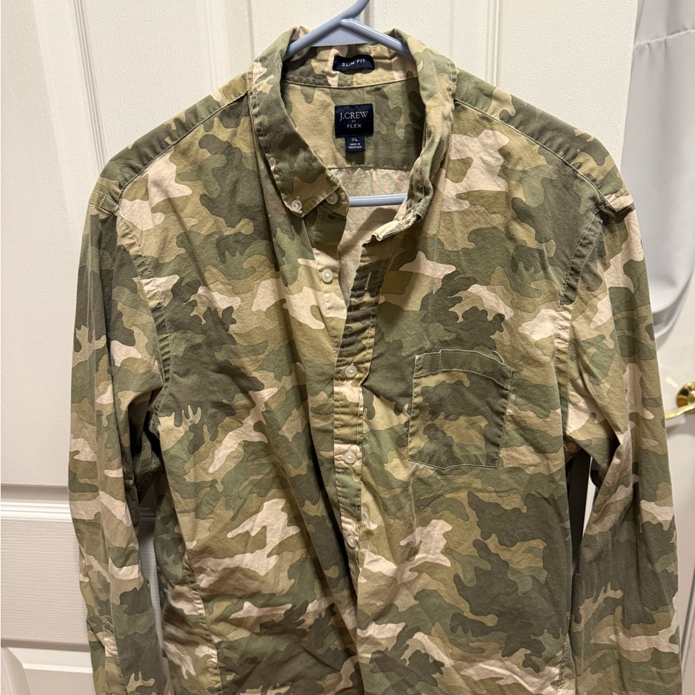 GAP Green and Tan Casual Button Down Shirt